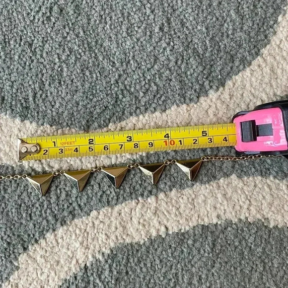 Forever 21 Gold Chain Necklace with Triangular Studs - Picture 5 of 8